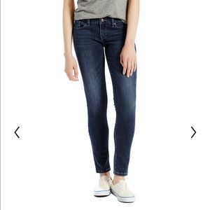 0019 NWT Levi's® 524™ Skinny Jeans 15M